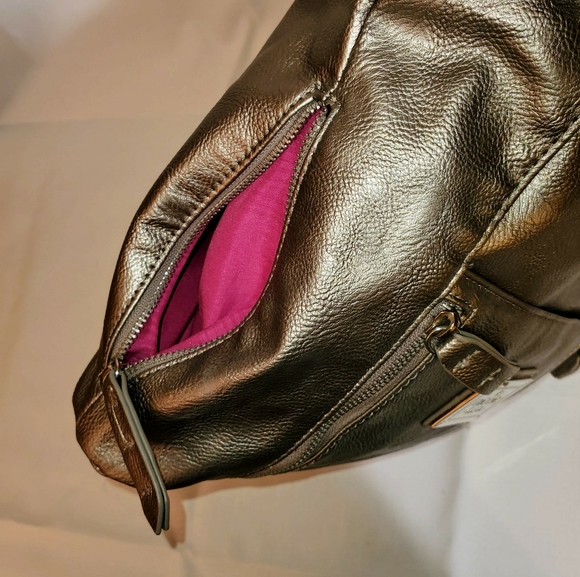 Nicole by Nicole Miller Metallic Shoulder bag - Picture 3 of 15